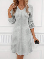 Isaura - Chic V-Neck Ribbed Dress