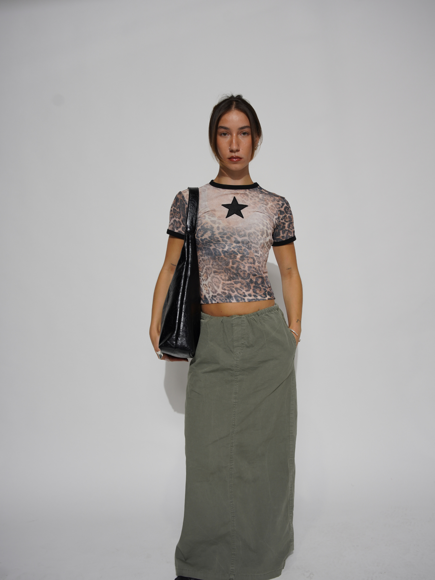 Vintage-Inspired Distressed Leather Tote