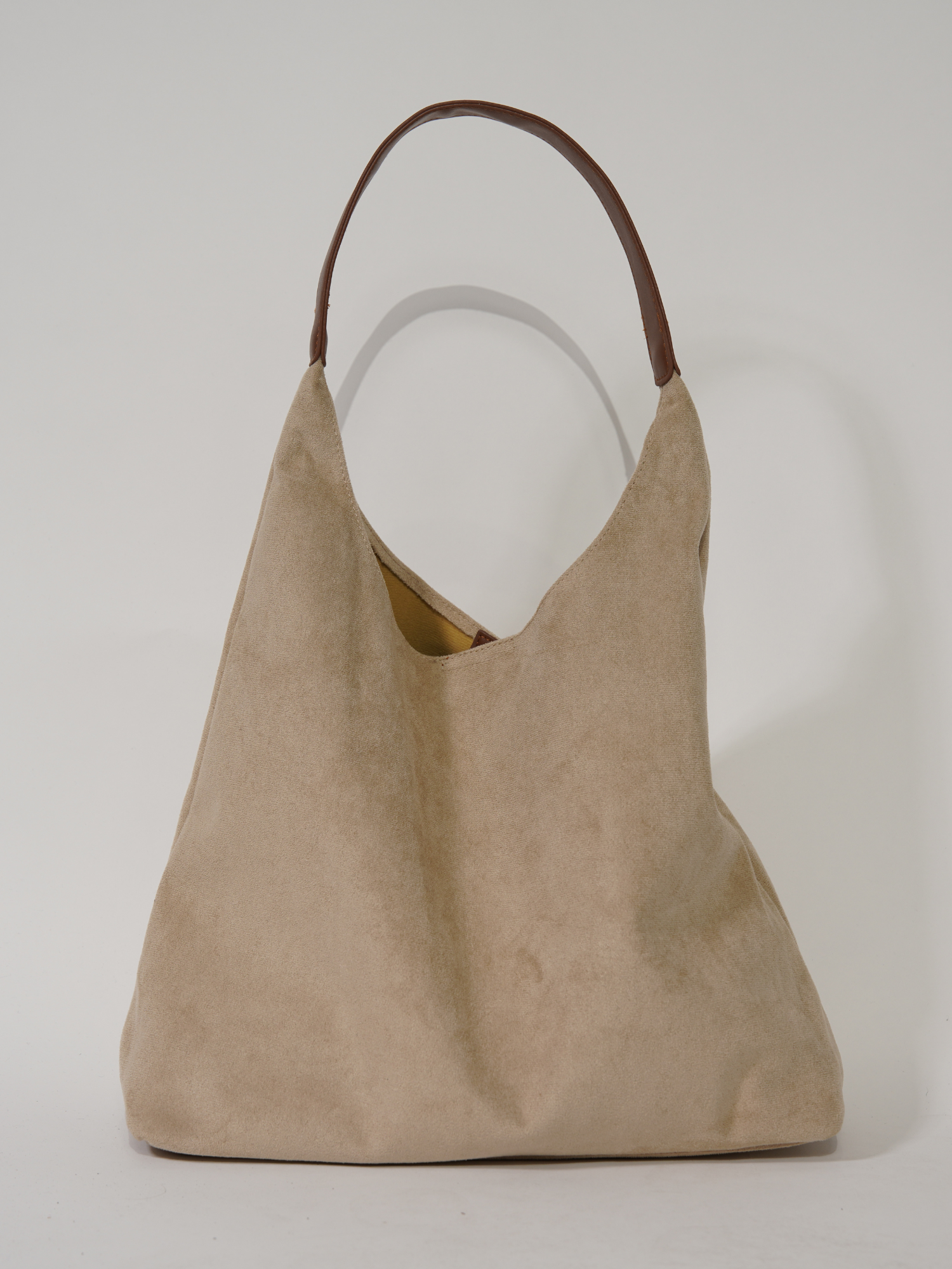 Timeless Leather Tote for Everyday Use