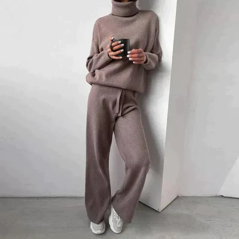 Paula - Cozy Everyday Ensemble